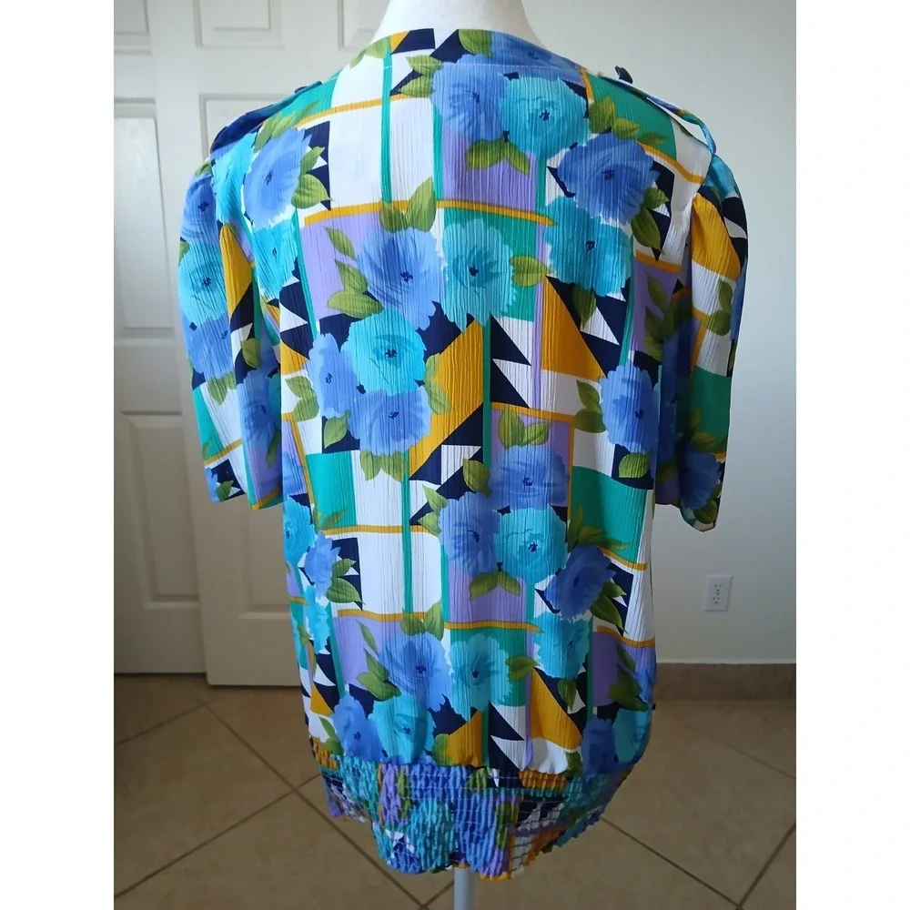 Vintage CAMI Blouse Women's Size 8 Blue Multi Floral Short‎ Sleeve Round Neck